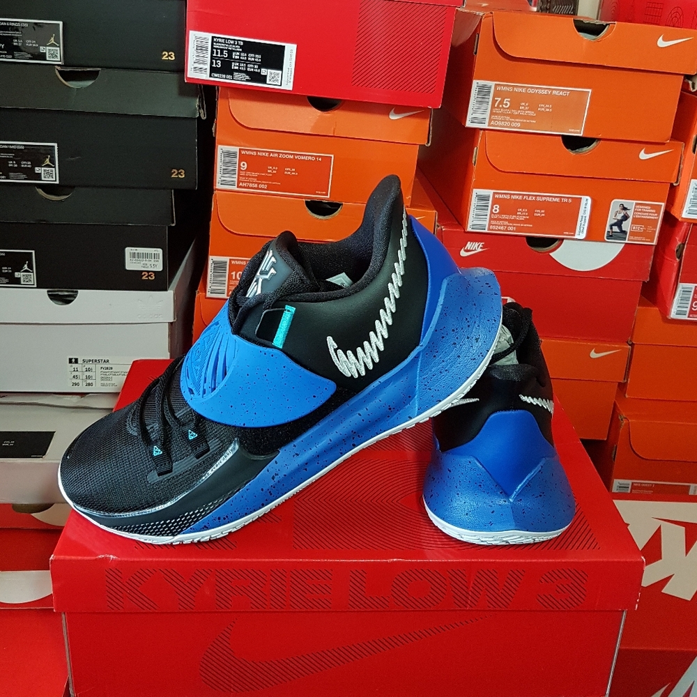 NIKE KYRIE 3 LOW "BLACK GAME ROYAL" MEN'S US SIZE 12 BRAND NEW IN BOX